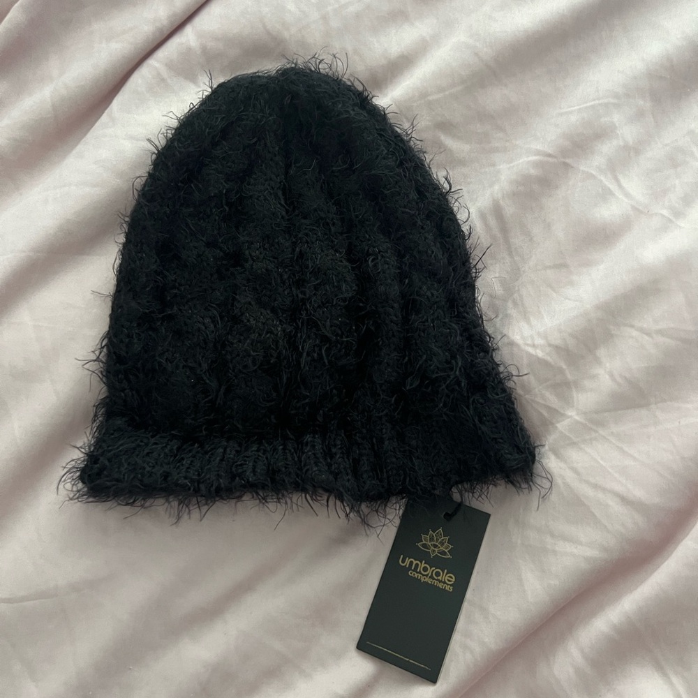 Umbrale Black Fuzzy Hat